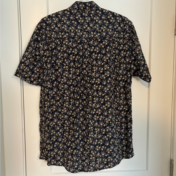 Short sleeve button down - Picture 2 of 2